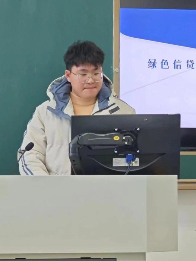 16岁少年无证驾驶撞倒23岁研究生 两个家庭的悲剧