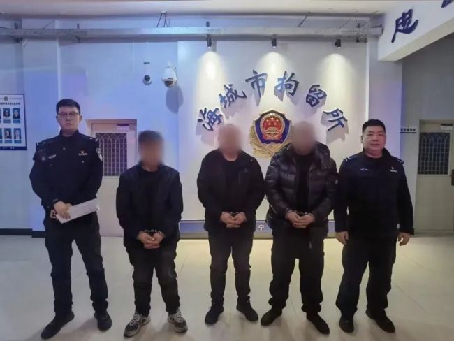 男子赌博输了2300元,怀疑有人“出老千”,要求民警“主持公道”