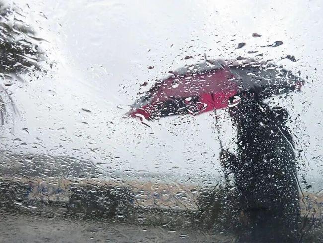 多地提醒市民注意降雨 非必要不外出