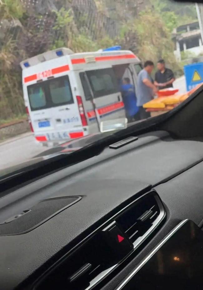 120急救车运输化肥？当地卫健委回应