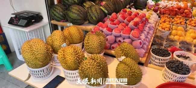 “贵族水果”价格降了 平价趋势引抢购热潮