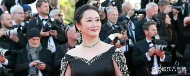 戛纳电影节红毯G社生图 张艺兴生图如精修