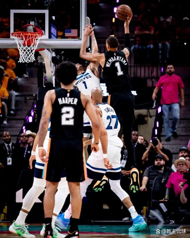 亚历山大再次当选NBA常规赛MVP 雷霆战绩创历史