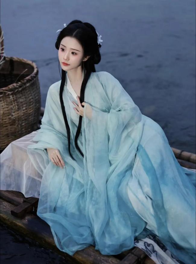 原来淑柔这个眼神望向的是南枝 一眼万年的含蓄心动