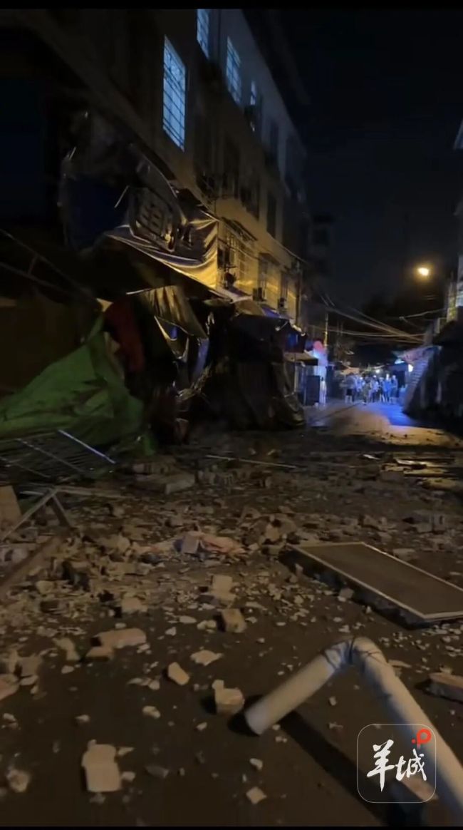 柳州地震亲历者：地动山摇太吓人了，救援与搜救全力进行中