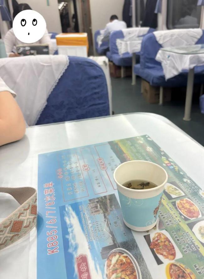 12306回应餐车被占满但无人消费