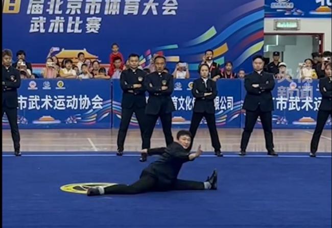 北京武术裁判天团个个都是行家里手 专业展示震撼全网