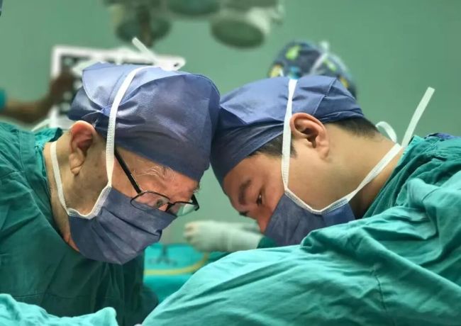 医生：给肝癌患者多一点时间去爱 拼尽全力挣回时光