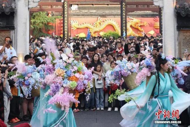 古今“驴友”大PK 谁才是狠人 初代旅行家的足迹