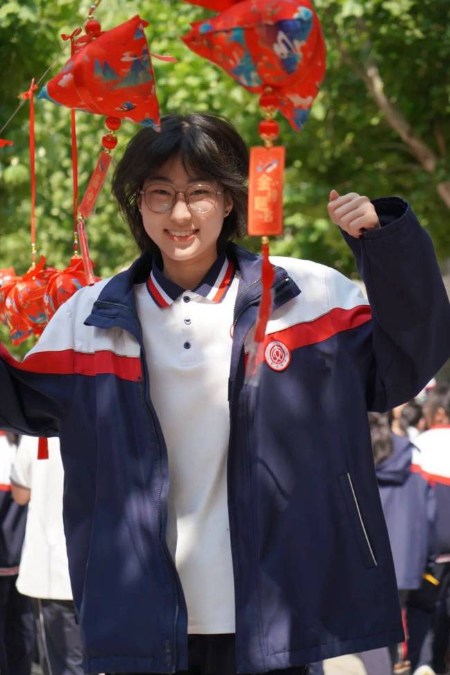 潍坊校园的小满治愈了整个夏天 笑脸绽放的美好