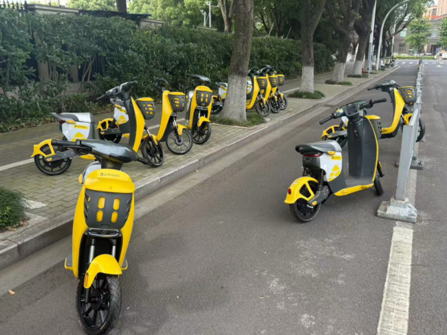 宁波街头现大量无牌电单车