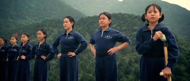 被大女主「騙」進(jìn)來后，才發(fā)現(xiàn)真正的主角另有其人 每個(gè)認(rèn)真生活的人都是主角