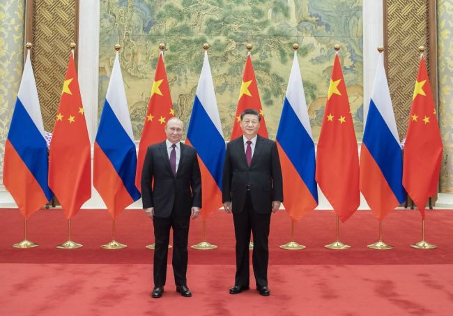 2022年2月4日下午，习近平主席在北京钓鱼台国宾馆同普京总统举行会谈。当天是农历大年初四，也是“立春”，普京总统来华出席北京冬奥会开幕式，既是实现从索契到北京的“冬奥之约”，又以“新春之会”为中俄关系注入更多生机活力。（新华社）