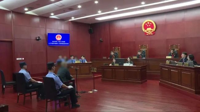 男子与同事大打出手致其1个月后死亡 11秒冲突引发悲剧