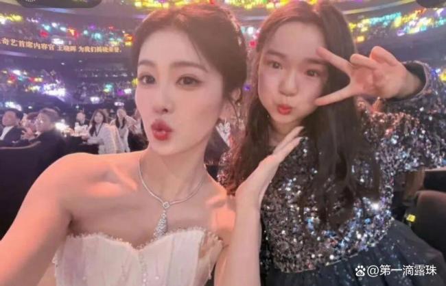 董璇为女儿小酒窝提前庆生 追星钦慕获温煦以待