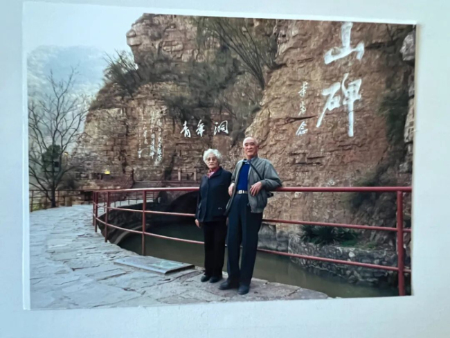 91歲老人帶老伴自駕環(huán)游中國(guó) 21年移動(dòng)愛(ài)情故事