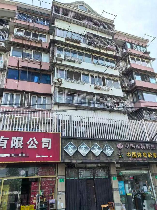 上海一小区居民被惊出“神经衰弱”