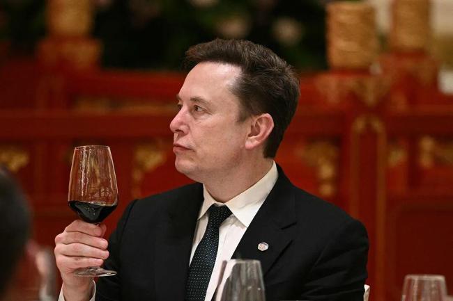 人类首个万亿富豪或诞生于一场豪赌