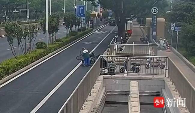 嫌疑人盗窃12辆自行车被刑拘
