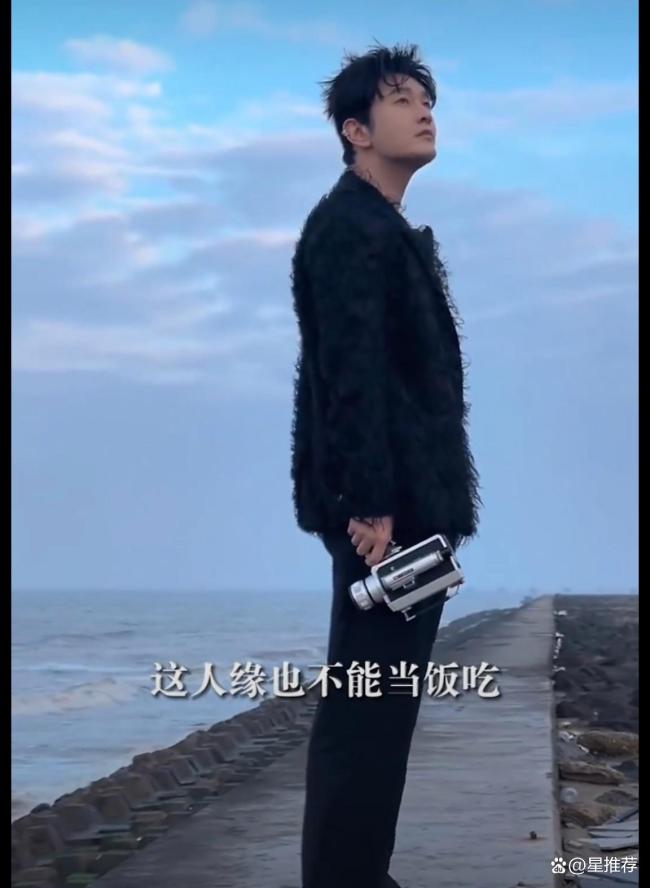 黄晓明萧敬腾是向太干儿子 娱乐圈老好人