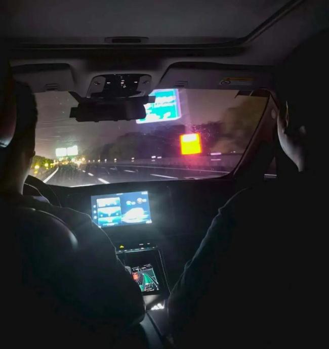 女子100万元买股票全变成游戏点券 警方紧急拦截挽回损失