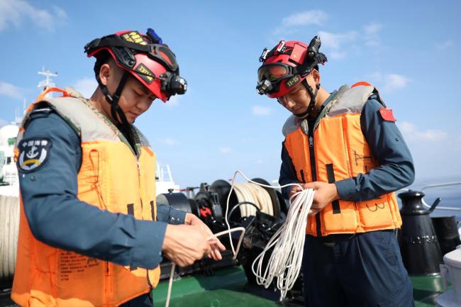 中国海警执法员薪火相传守黄岩 新老传承护海疆