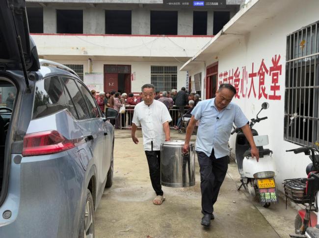 4名农机手赴河南收麦 当地安排住宿 温暖迎接异乡人