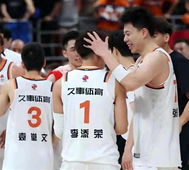 上海110-77大胜广厦 拿到冠军点