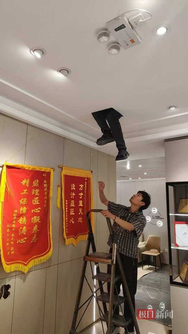 家具店老板回应砸墙拆顶救4只小猫 爱心行动损失数万元