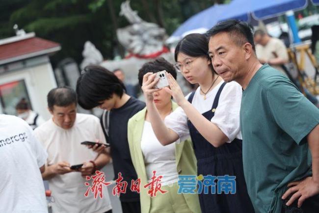 济南考生“探场”迎大考 熟悉环境备战国考