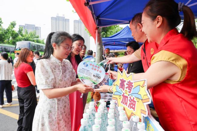 用心用情暖心護(hù)考 筑牢高考保障防線 全民守護(hù)助力考生