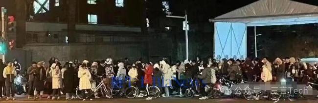 “鵝腿阿姨”塌房 鴨腿冒充引發(fā)爭議