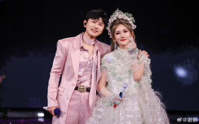 唱功仅粉丝可见的谢娜们该开演唱会吗 流量明星跨界引争议