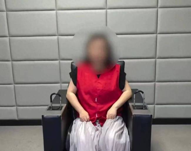 孤女遭亲舅烧书阻止高考系谣言