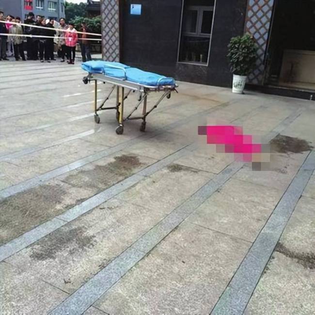 倫敦高端公寓三人墜樓身亡 精英家庭的隱性困境