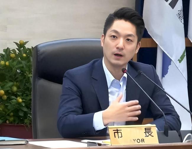 沈富雄赞蒋万安主张废除监察机构