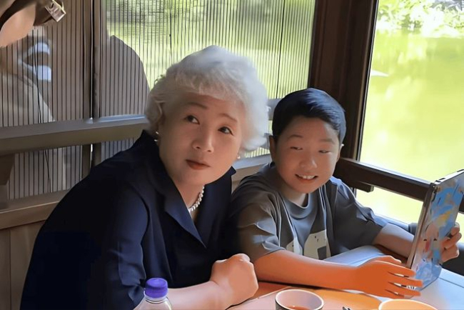 蔡琳曝和高梓淇离婚的原因 文化差异难调和