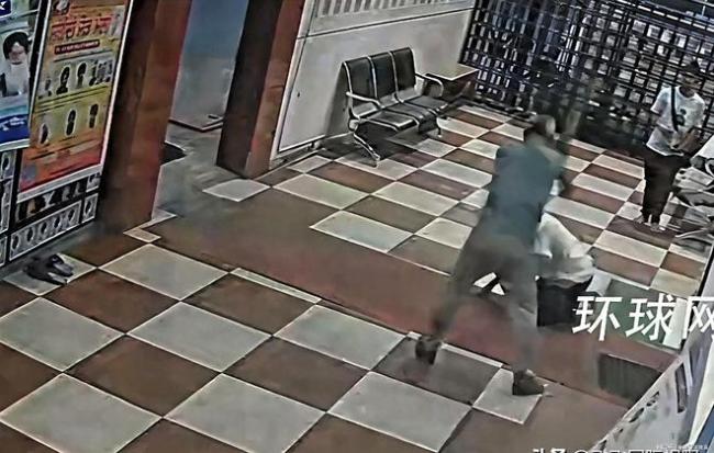 寺庙保安31棍打死70岁老人被逮捕