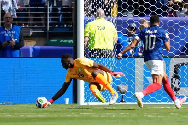 姆巴佩梅开二度 法国3-1胜塞内加尔