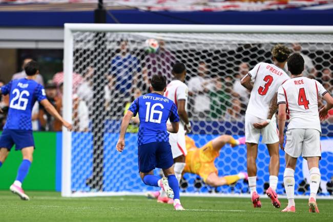 英格兰4-2战胜克罗地亚取开门红