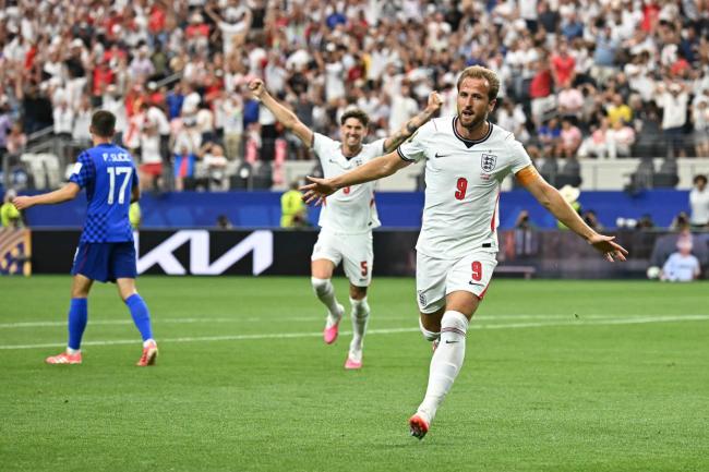 英格兰4-2战胜克罗地亚取开门红