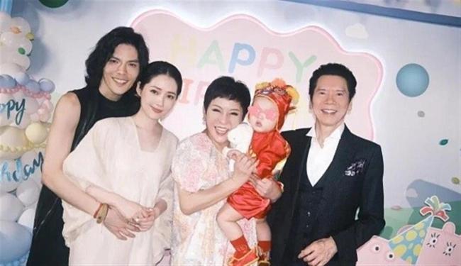 郭碧婷不满向太不陪孙子过生日 家庭陪伴引发热议