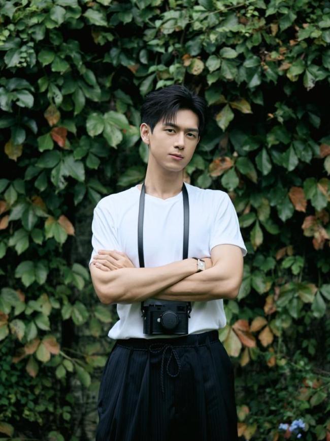 李现担任世界杯西班牙vs沙特开球嘉宾 皇马老球迷圆梦顶级赛场
