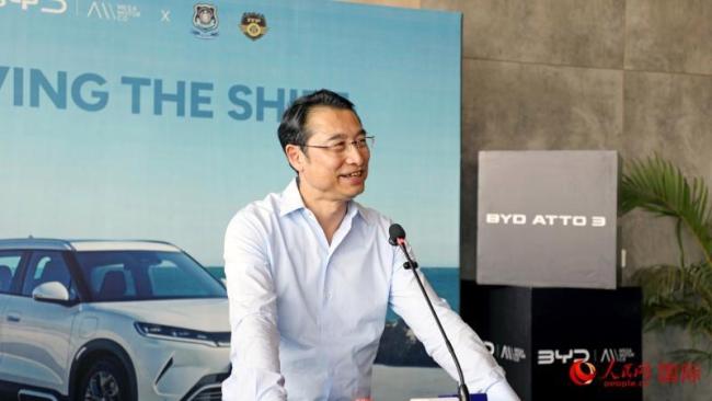 比亚迪向巴基斯坦警方交付电动汽车