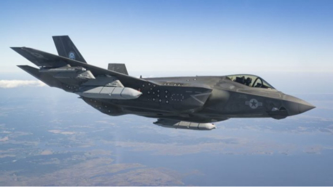 美军F-35C外挂大型导弹有何考量 改变未来海战模式