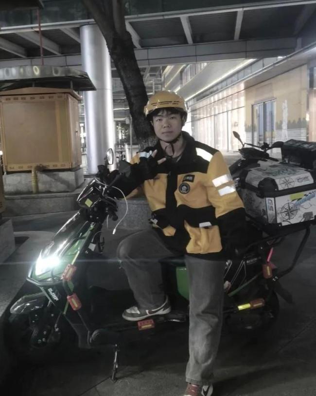 一路走好！20岁外卖员跳河救人牺牲