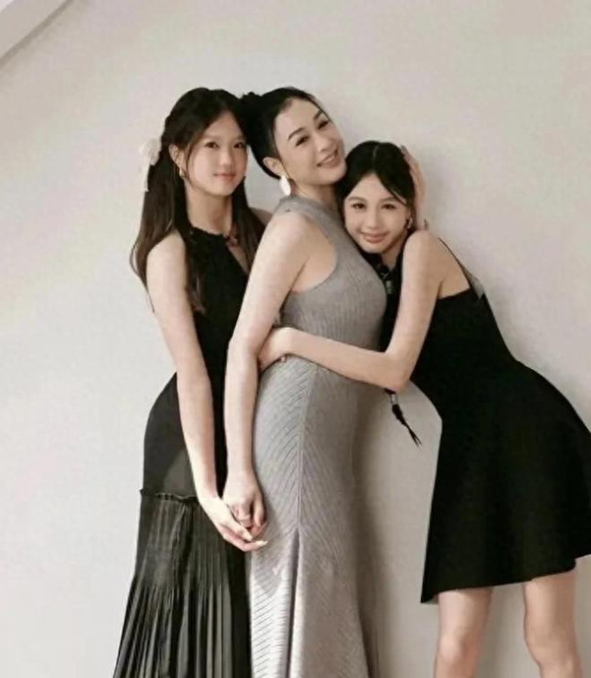 钟丽缇女儿考拉和闺蜜聊天记录