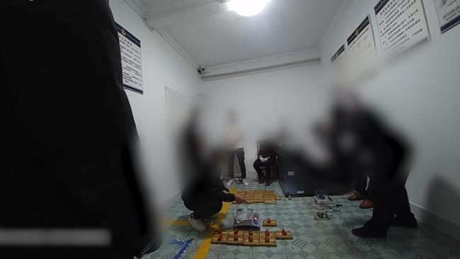 爸爸头发短了 就演不了坏人了：缉毒警的无名守护