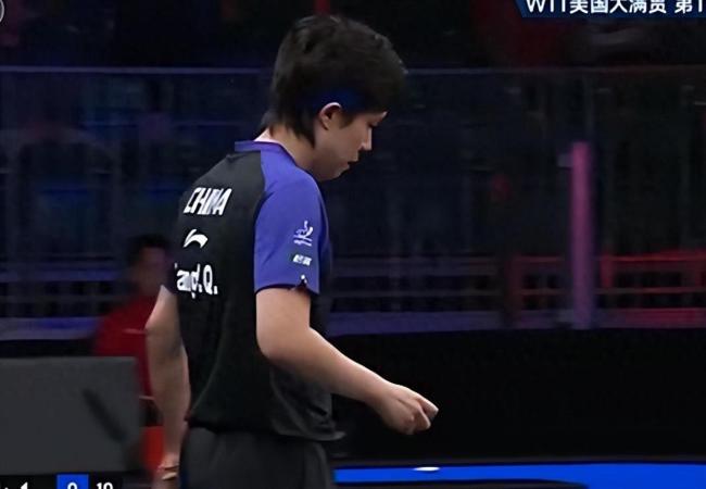 王楚钦3-0周启豪 晋级32强 国乒德比战速胜
