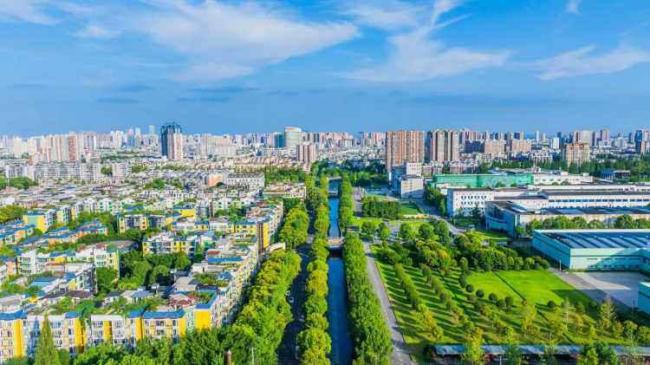 全球首创双抗ADC新药在成都首发上市 开启肿瘤治疗新时代